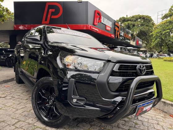 TOYOTA HILUX 2.8 D-4D TURBO DIESEL CD SRV 4X4 AUTOMÁTICO